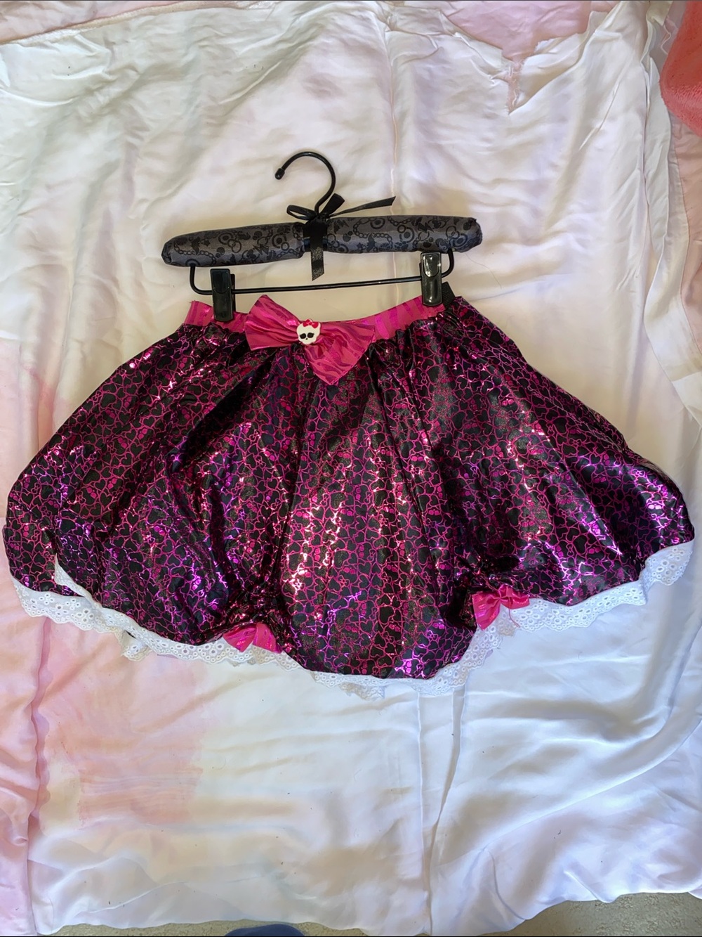 Monster High Hot Pink Metallic Bubble Tulle  Skirt with Skull Bow ONE SIZE NEW